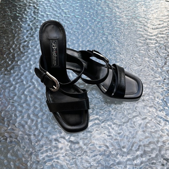 Brighton Ladies Slip on Heels in Black Leather with Croc Print Size 6M. - Picture 2 of 6